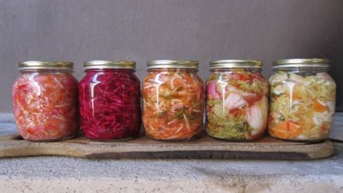 https://amosmillerorganicfarm.com/wp-content/uploads/2019/04/fermented-foods-e1547259167230-2.jpg