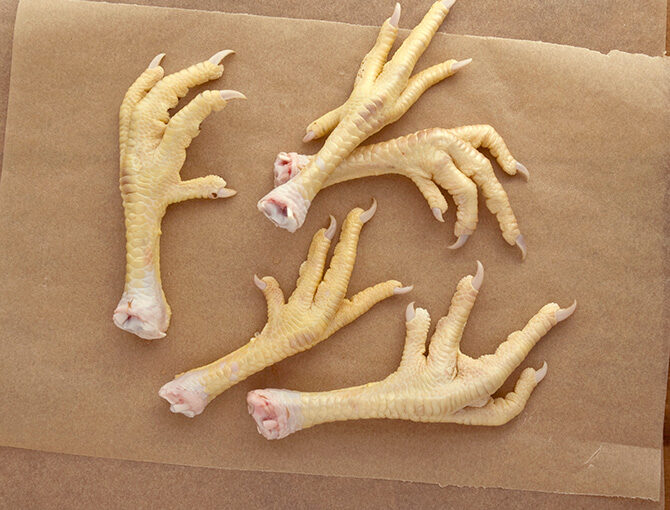Chicken Feet (pkg of 6)
